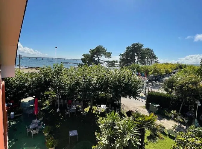 Gæstehus Restaurante Luz De Luna Villanueva De Arosa